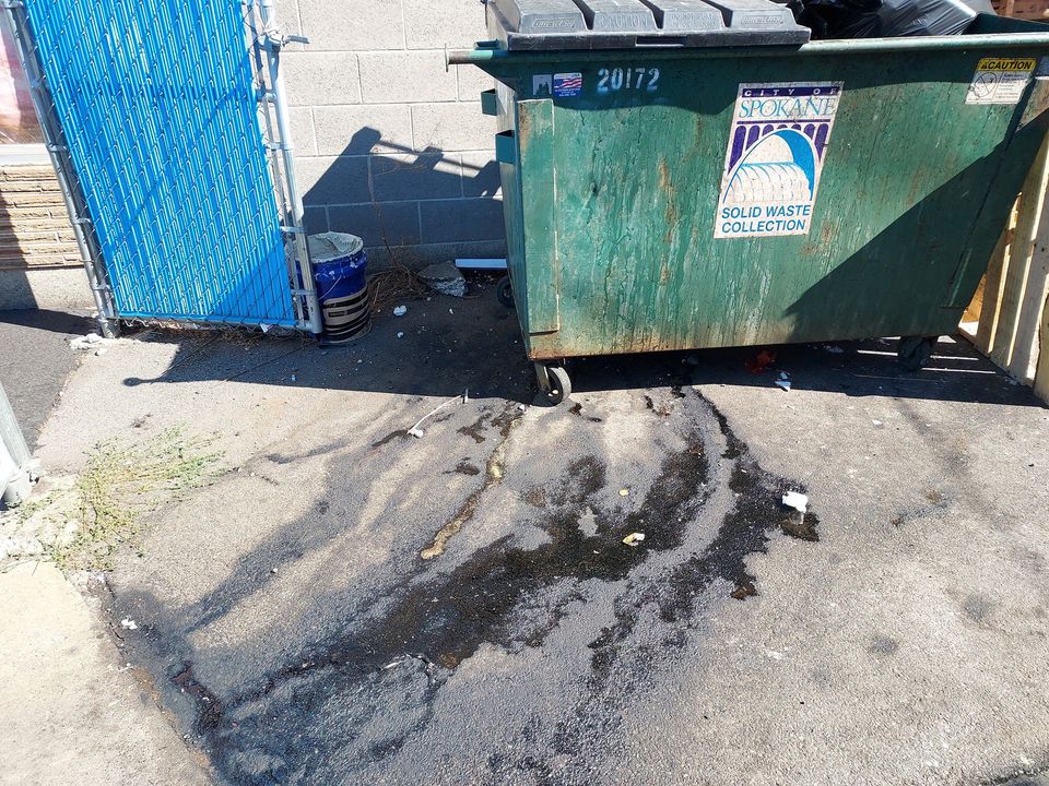 Asphalt dumpster